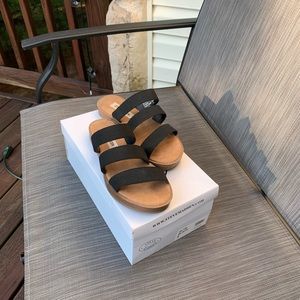 STEVE MADDEN Sandals